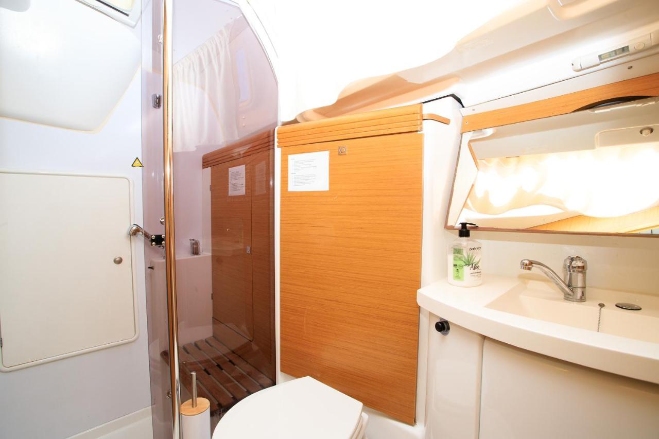 Salis - Jeanneau 39I Hotel Lisbon Bagian luar foto